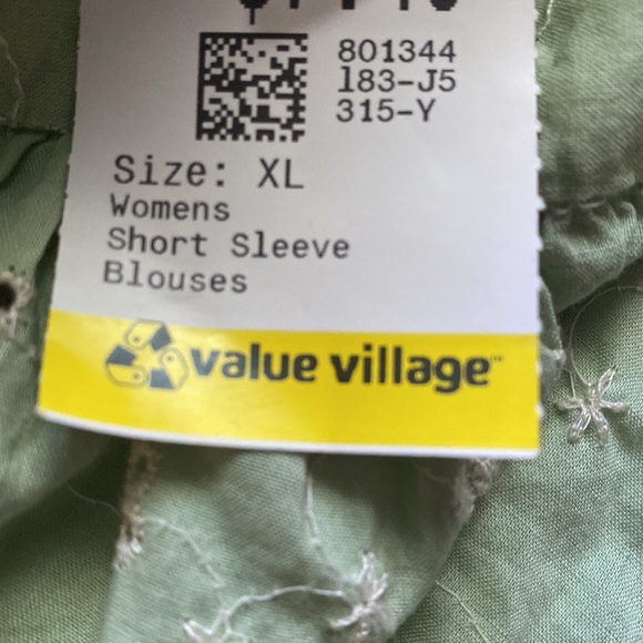 comfy and pretty spring top that fits all sizes XL and under! - Picture 4 of 4